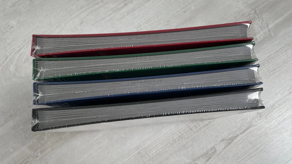 Zásobník Leuchtturm - A4/32, nevatované desky BASIC - modrá